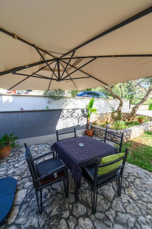 Apartments Maksim And Timon Krk Town Exterior photo