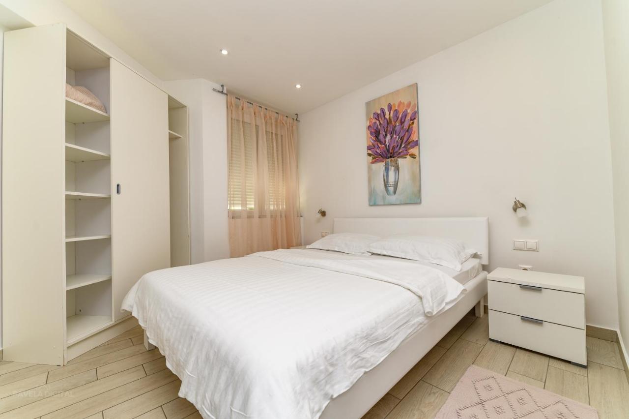 Apartments Maksim And Timon Krk Town Exterior photo