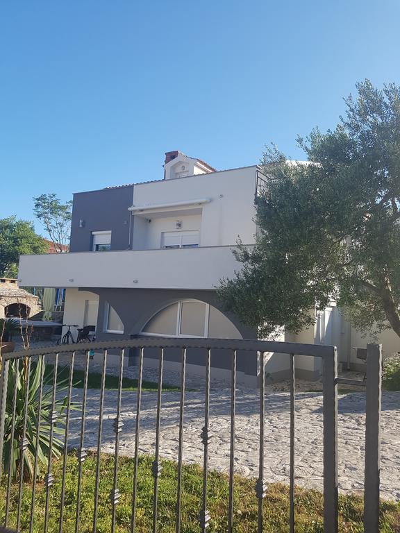 Apartments Maksim And Timon Krk Town Exterior photo